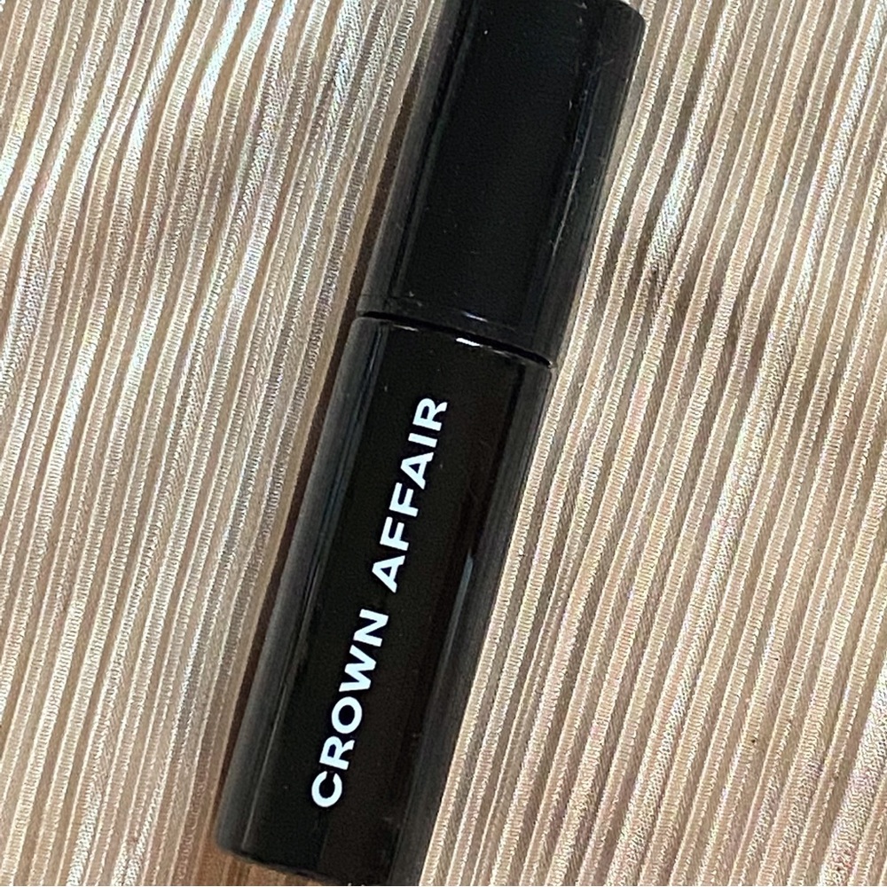 Crown Affair The Mini Non-Aerosol Dry Shampoo Powder for Oily Hair 12g